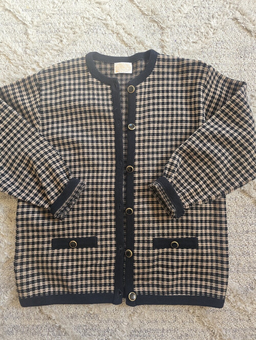 Vintage Women's Large Pendleton Cardigan Black Tan Houndstooth Button 100% Wool